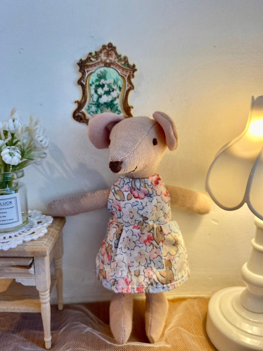 Mažoji pelytė Liucietė