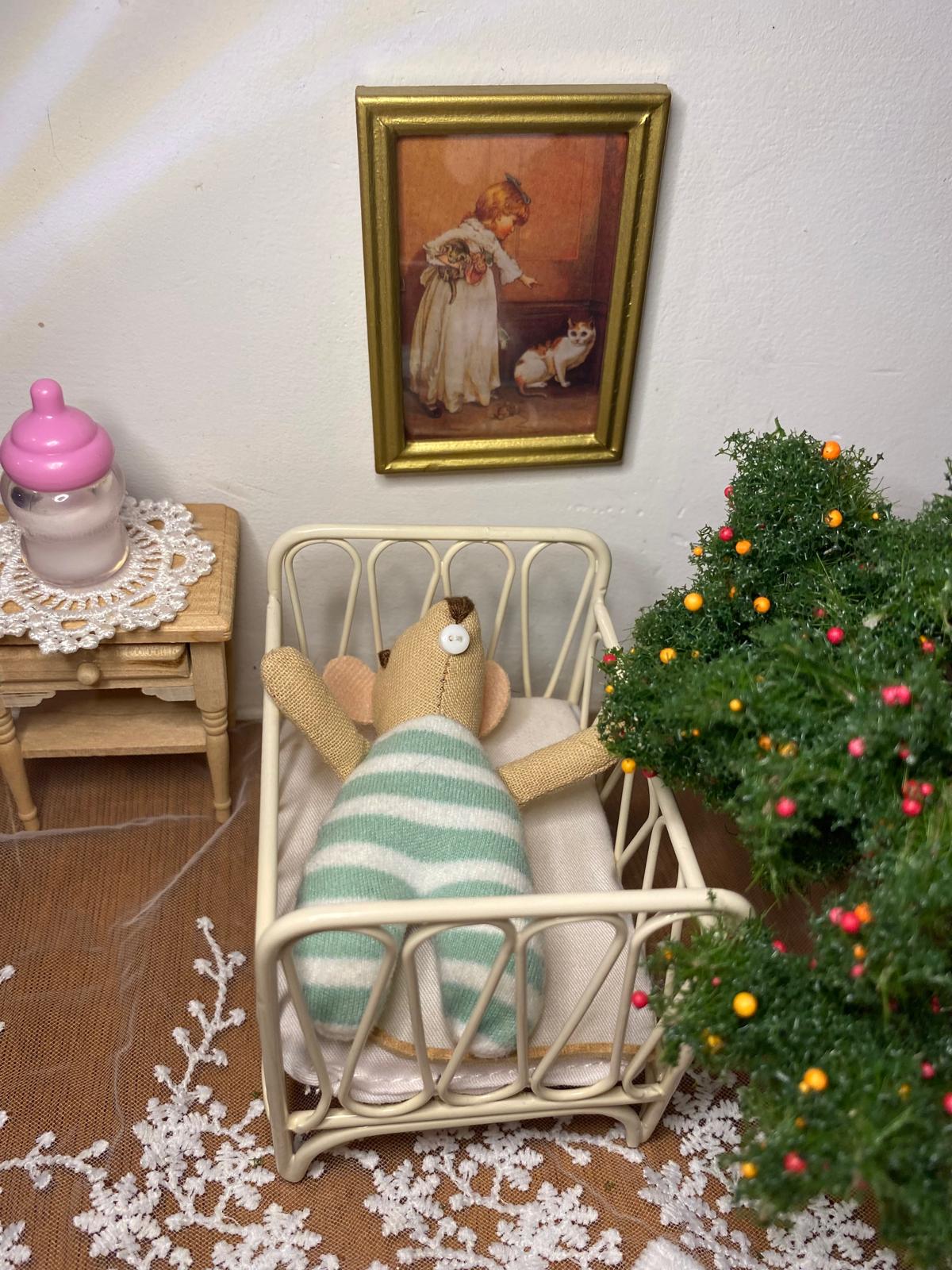 Mažasis pelytės Liucietės broliukas