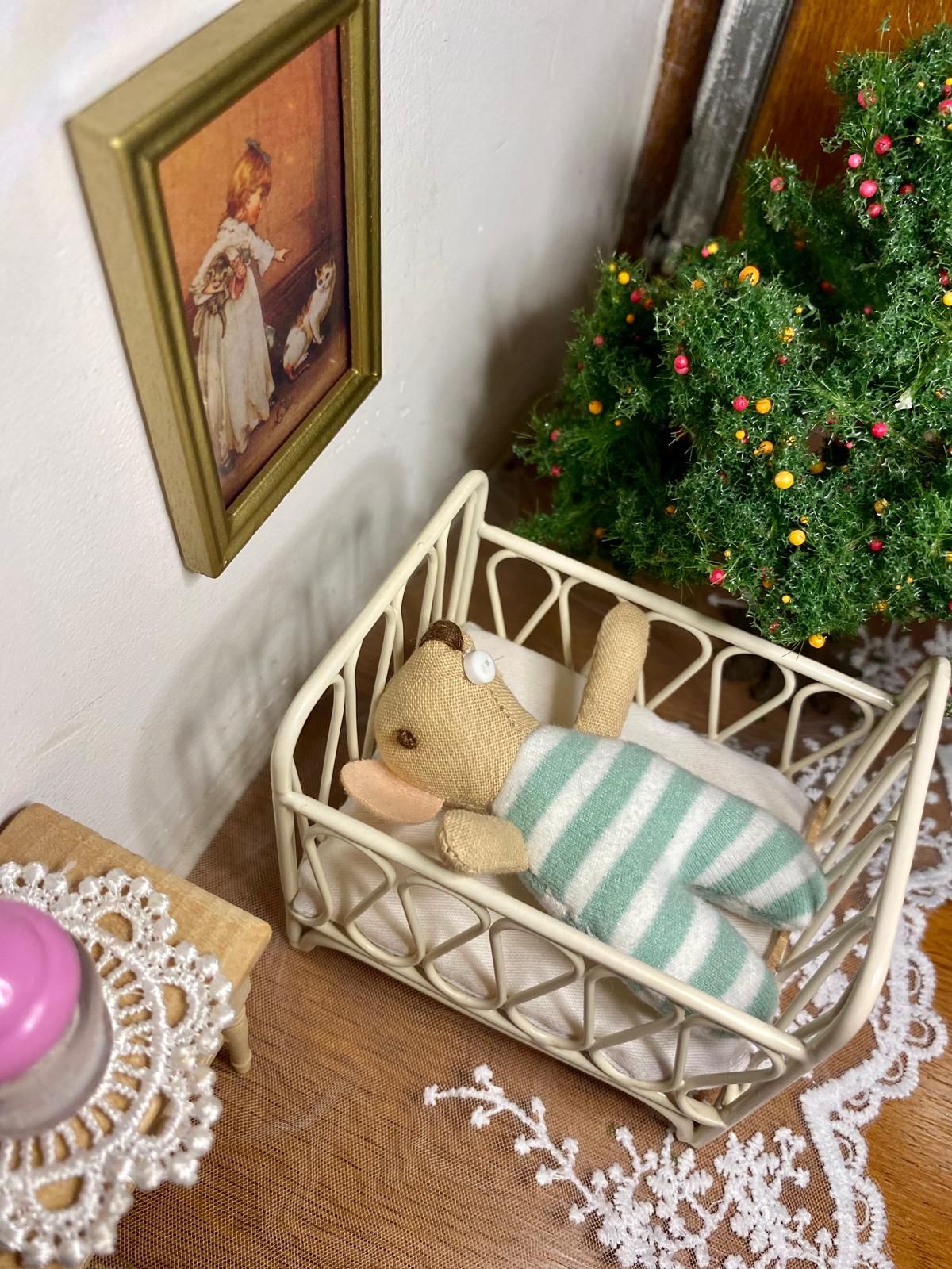 Mažasis pelytės Liucietės broliukas