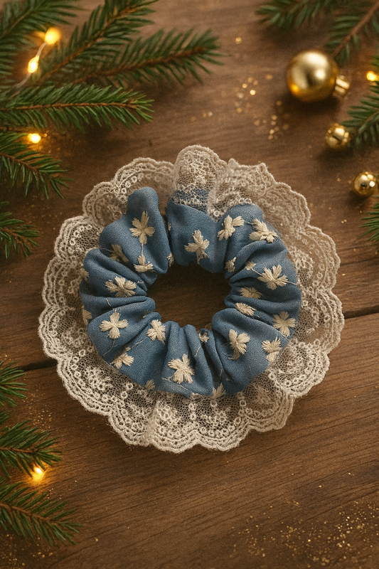 Dvariško stiliaus plaukų gumytė